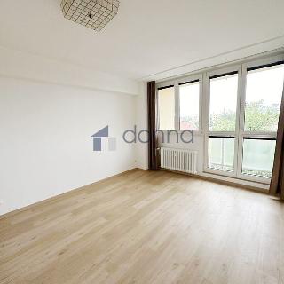 Pronájem bytu 2+kk 59 m² Praha, V bytovkách