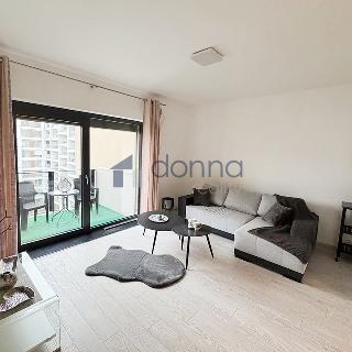 Pronájem bytu 2+kk 58 m² Praha