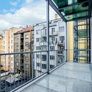 Pronájem bytu 2+kk 89 m² Praha, Laubova