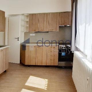 Pronájem bytu 2+1 63 m² Praha, Blanická