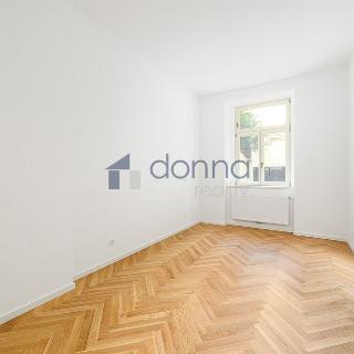 Prodej bytu 2+kk 47 m² Praha