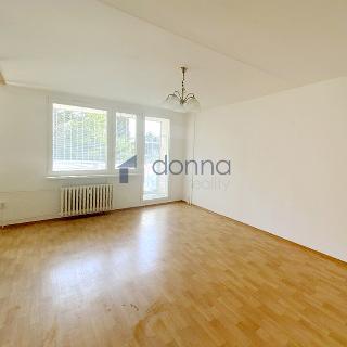 Pronájem bytu 3+1 77 m² Praha, Zlešická