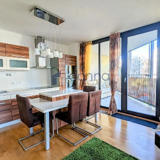 Pronájem bytu 2+kk 69 m² Praha