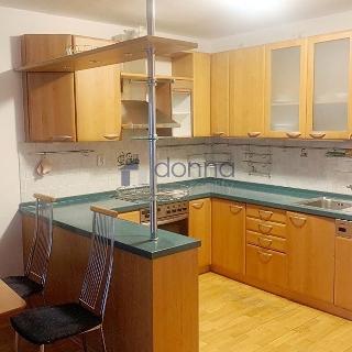 Pronájem rodinného domu 200 m² Praha, Poříčská