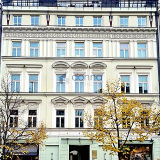 Pronájem kanceláře 156 m&sup2; Praha