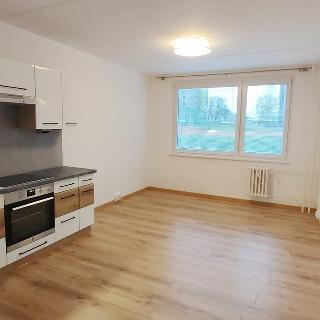 Pronájem bytu 2+kk 44 m² Praha, Kardašovská