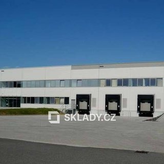 Pronájem skladu 16 000 m² Kadaň, 