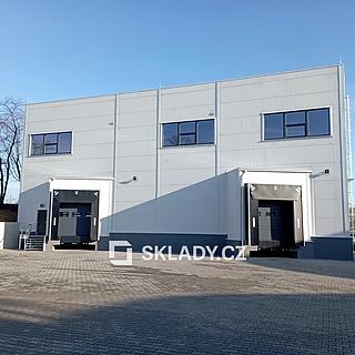 Pronájem skladu 1500 m&sup2; Rousínov