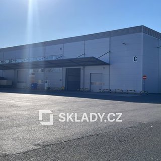 Pronájem skladu 4 000 m² Zákupy, 