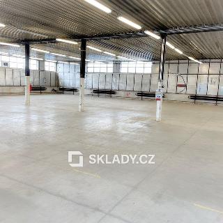 Pronájem skladu 884 m² Staré Hradiště, 