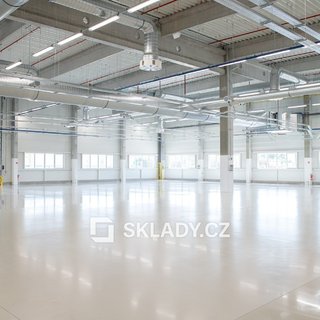 Pronájem skladu 4 400 m² Rokycany, 