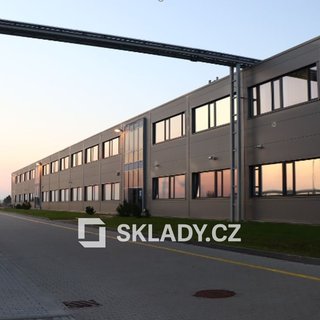 Pronájem skladu 14 700 m² Havraň, 