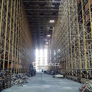 Pronájem skladu 2800 m&sup2; Teplice