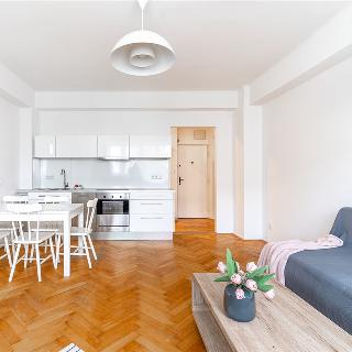 Prodej bytu 3+kk 69 m² Praha, Za Hládkovem