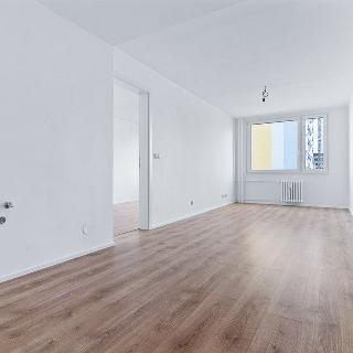 Prodej bytu 2+kk 47 m² Praha, Čenětická