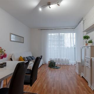 Pronájem bytu 2+kk 58 m² Praha, Počernická