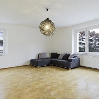 Prodej bytu 3+1 83 m² Praha, Hartigova