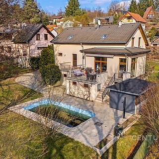 Prodej rodinného domu 265 m&sup2; Mnichovice