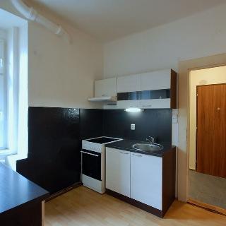 Pronájem bytu 2+1 88 m² Plzeň, Americká