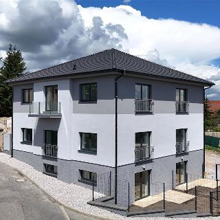 Prodej bytu 2+kk 62 m² Stochov, Zahradní