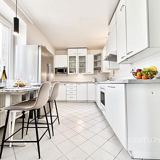 Prodej bytu 4+1 237 m&sup2; Hodonín