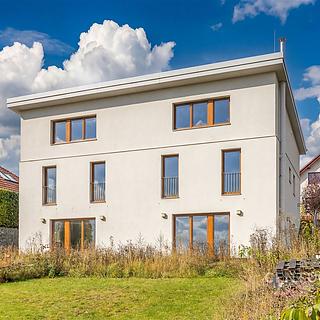 Prodej rodinného domu 393 m&sup2; Benátky nad Jizerou