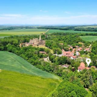 Prodej rodinného domu 1 850 m² Okoř