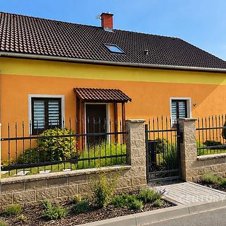 Pronájem rodinného domu 90 m&sup2; Blatná