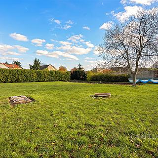 Prodej stavební parcely 1098 m&sup2; Tursko