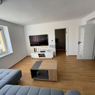 Prodej bytu 3+1 60 m² Uherské Hradiště, Revoluční