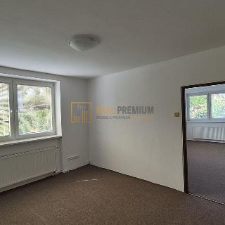 Pronájem bytu 3+1 90 m² Zlín, Pančava