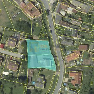 Prodej stavební parcely 1 071 m² Biskupice