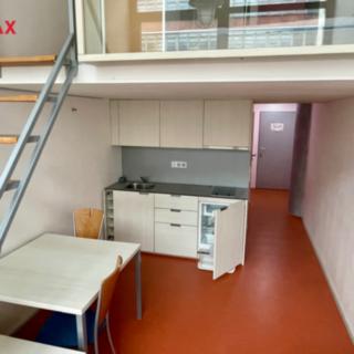 Pronájem bytu 2+kk 38 m² Zlín