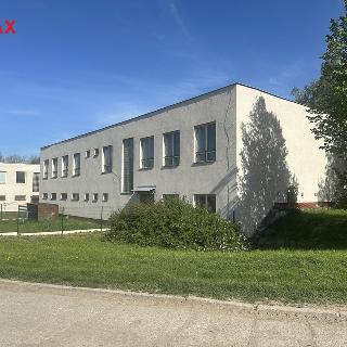 Pronájem skladu 325 m² Brankovice