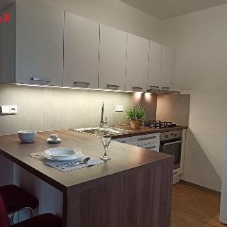 Pronájem bytu 1+kk a garsoniéry 36 m² Kyjov, Nádražní