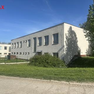 Pronájem skladu 325 m² Brankovice