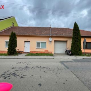 Pronájem rodinného domu 150 m² Blažovice