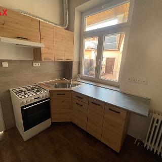 Pronájem bytu 3+1 101 m² Brno, Dukelská třída