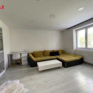 Pronájem bytu 2+1 60 m² Hodonín, U Červených domků