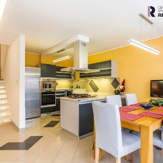 Pronájem rodinného domu 221 m² Praha, Na Fialce I