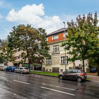 Pronájem kanceláře 103 m² Praha, Na dolinách