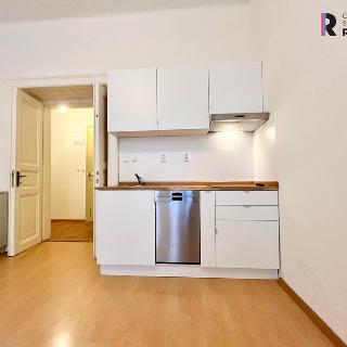 Pronájem bytu 2+kk 45 m² Praha, Podskalská