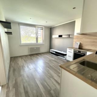 Pronájem bytu 2+kk 47 m² Hradec Králové, Durychova