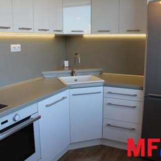 Pronájem bytu 2+1 61 m² Hradec Králové, Mandysova
