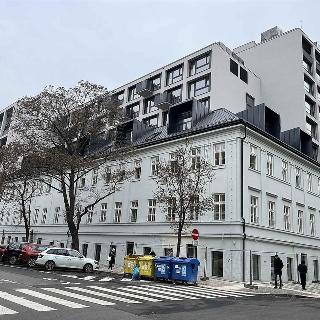 Pronájem kanceláře 292 m² Praha, Pernerova