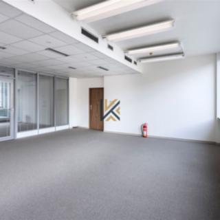 Pronájem kanceláře 300 m² Praha