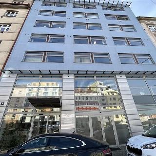 Pronájem kanceláře 270 m² Praha, Na žertvách