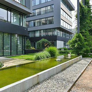 Pronájem kanceláře 800 m&sup2; Praha