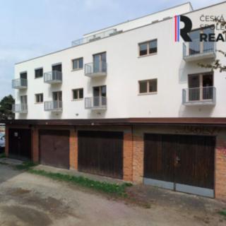 Pronájem garáže 16 m² Zlín, třída Tomáše Bati