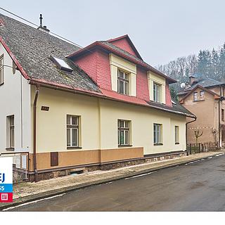Prodej rodinného domu 186 m&sup2; Úpice